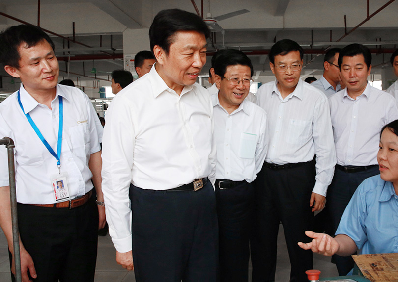 李源潮在完美(中国)体育调研纪实 李源潮在完美(中国)体育调研纪实