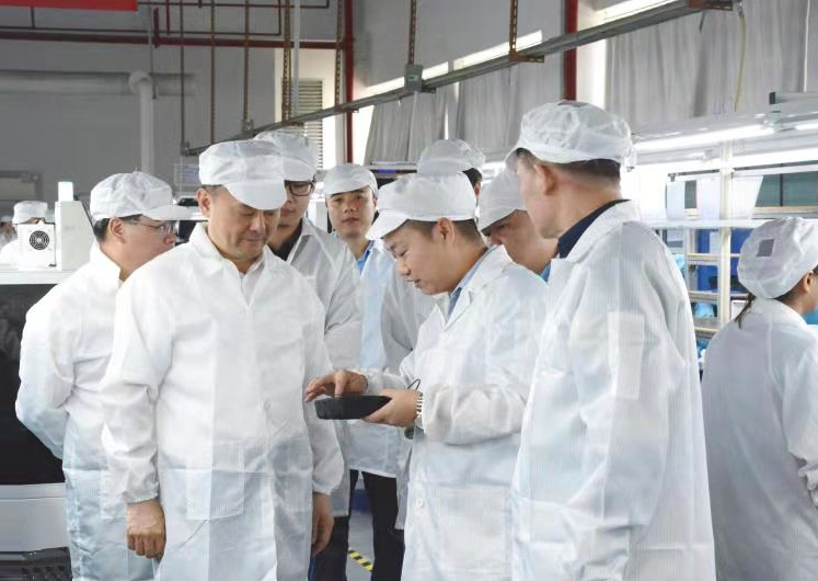 萍乡市委书记陈敏率队到完美(中国)体育考察